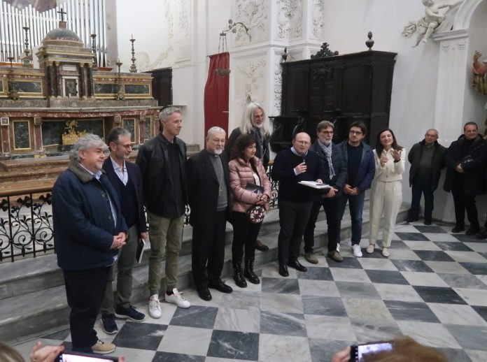Inaugurata la mostra fotografica “I Misteri di Pasqua” (Video)