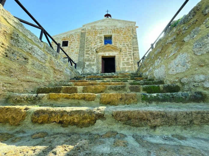 La chiesetta delle Forche nella zona della Rupe Atenea