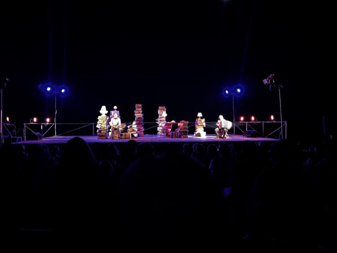 Sergio Vespertino nello spettacolo teatrale 