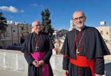 Terra Santa, la Cei al fianco dei cristiani tra sofferenza e speranza Il cardinale PIzzaballa con il segretario della Cei