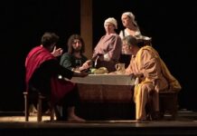 Licata, al Teatro Re Grillo il sacro realismo di Caravaggio prende vita Tableaux vivant tessere di coccio