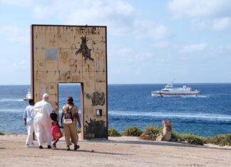 La visita del Papa a Lampedusa: “Il mare chiama alla prossimità, i morti sono vittime di decisioni mancate”