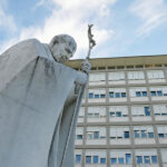 Leone XIV: decorso post-operatorio regolare